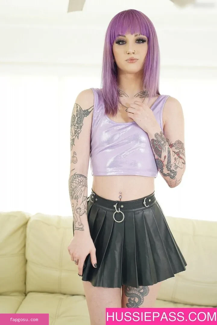 Valerica Steele