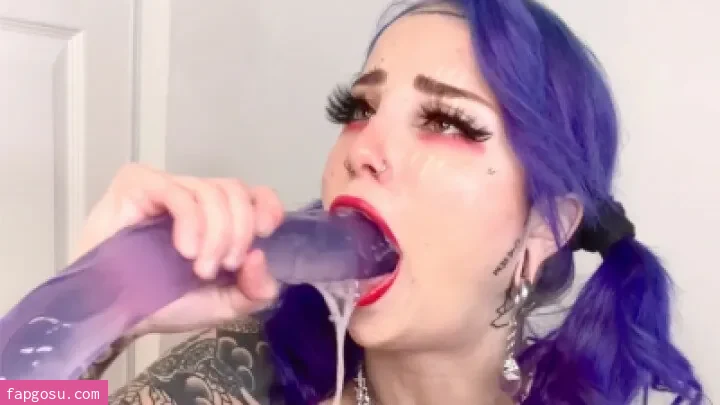 Valerica Steele