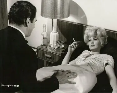 Vintage Sexy Celebs content