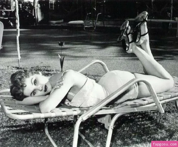 Vintage Starlets