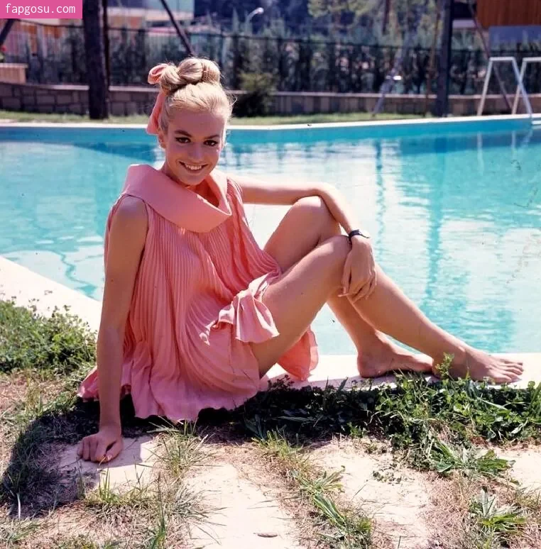 Vintage Starlets