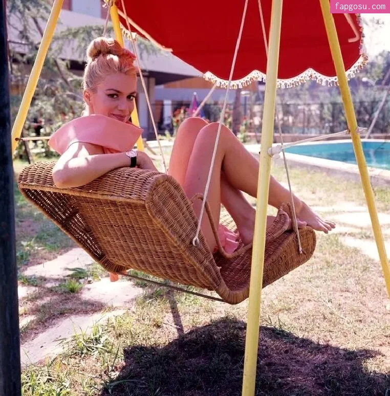 Vintage Starlets
