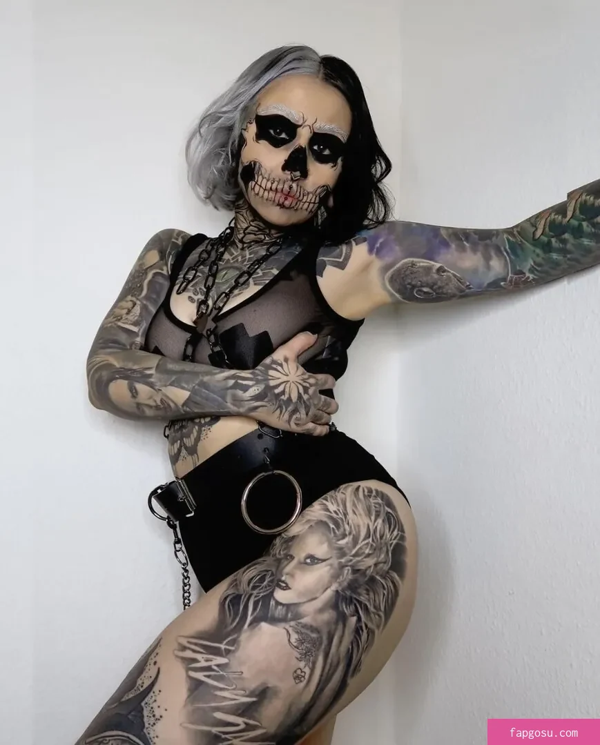 Verena Venus - Photo #3