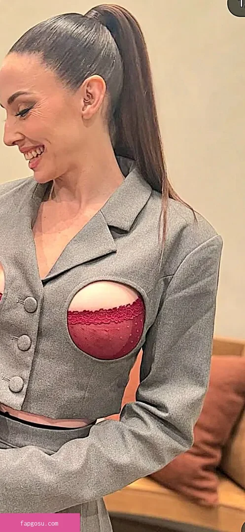 Whitney Cummings