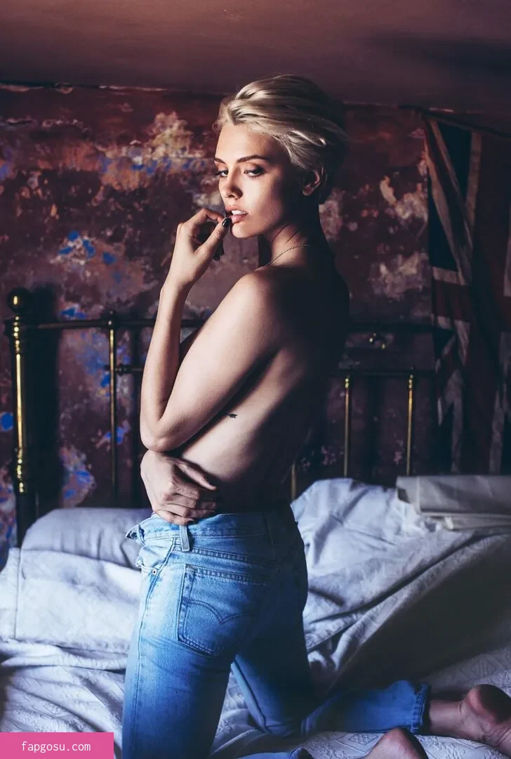 Wallis Day