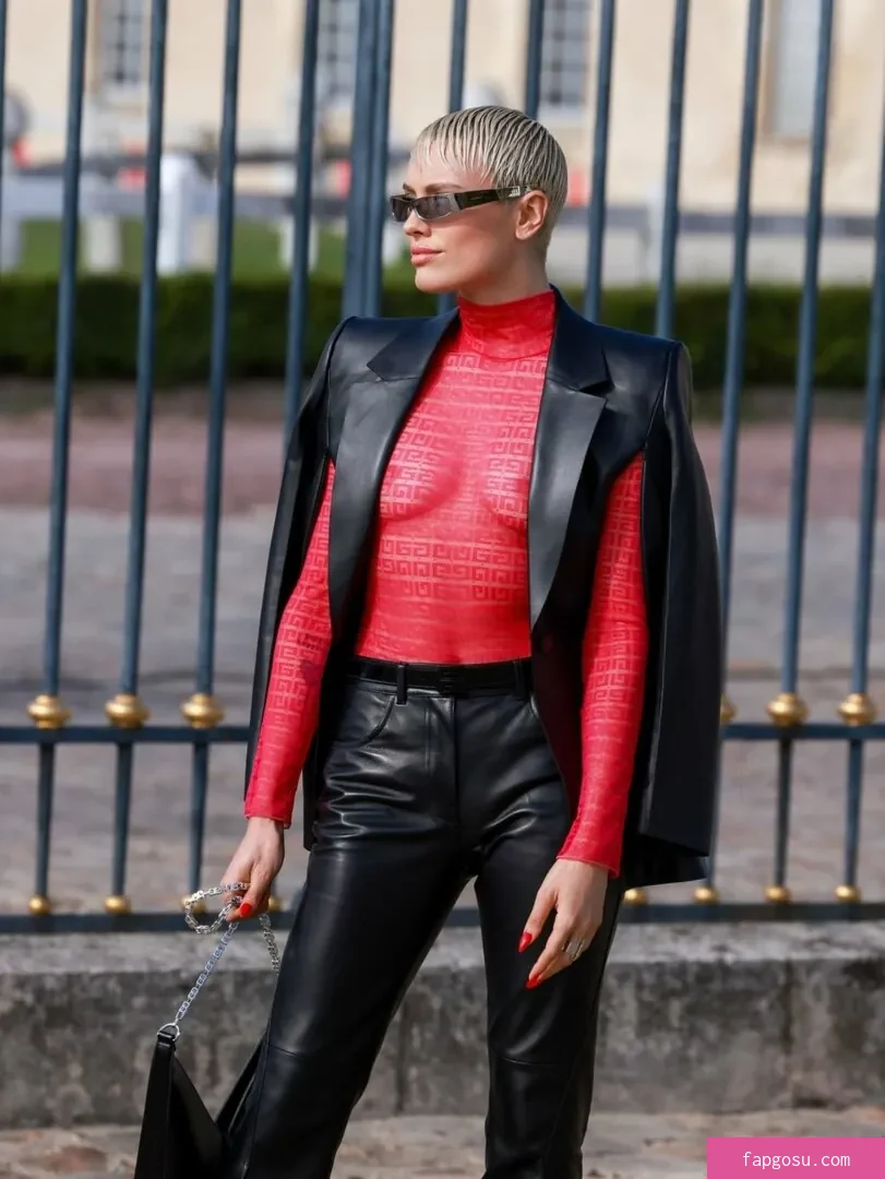 Wallis Day