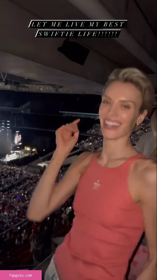 Wallis Day