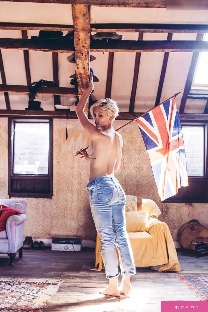 Wallis Day