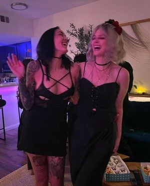 Wisalallen (Lisa Wallen) content