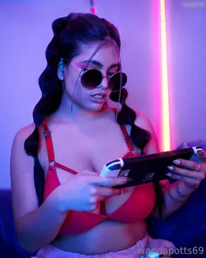 Wanda Potts content