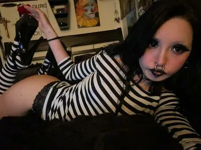 Wuvmia content