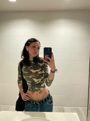 Wuvmia content