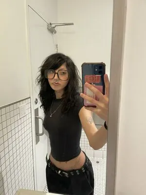 Wuvmia content