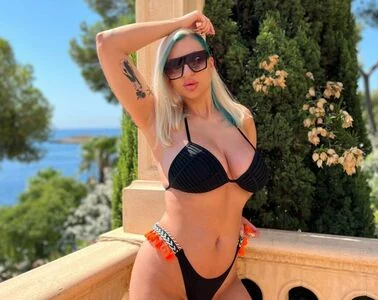 XeniaDidThat content