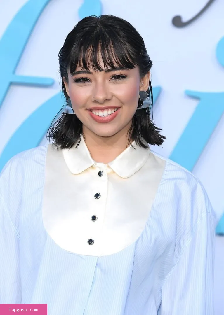 Xochitl Gomez