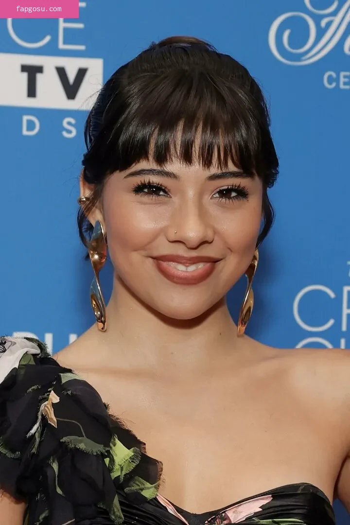 Xochitl Gomez