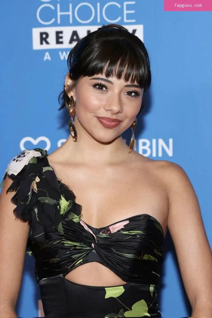 Xochitl Gomez