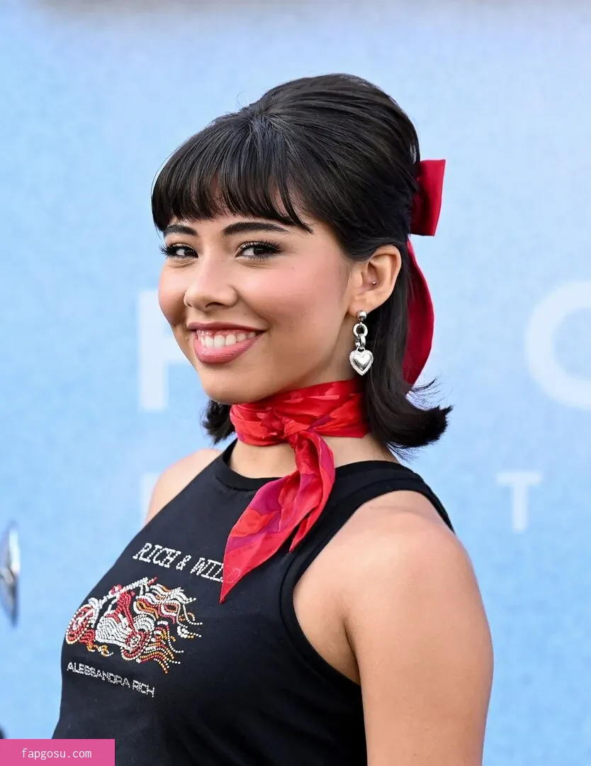 Xochitl Gomez