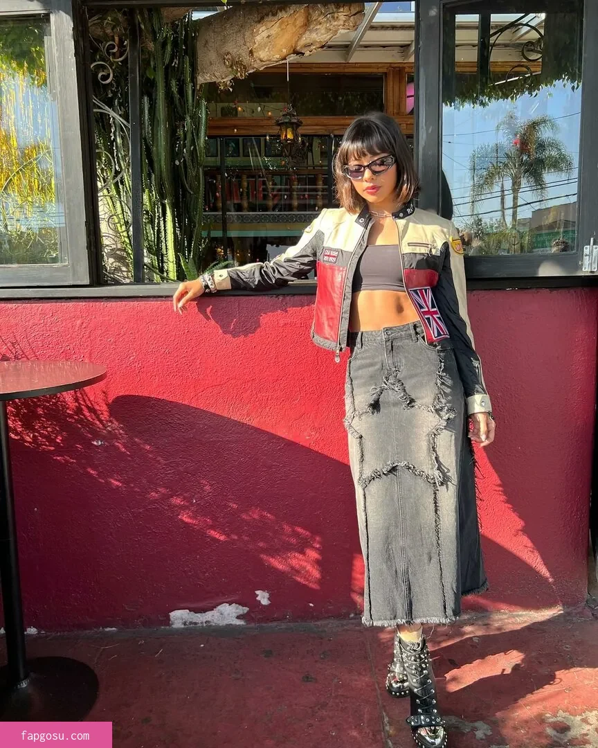 Xochitl Gomez