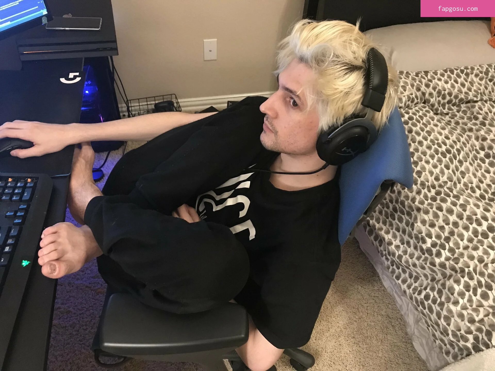 xqcow1