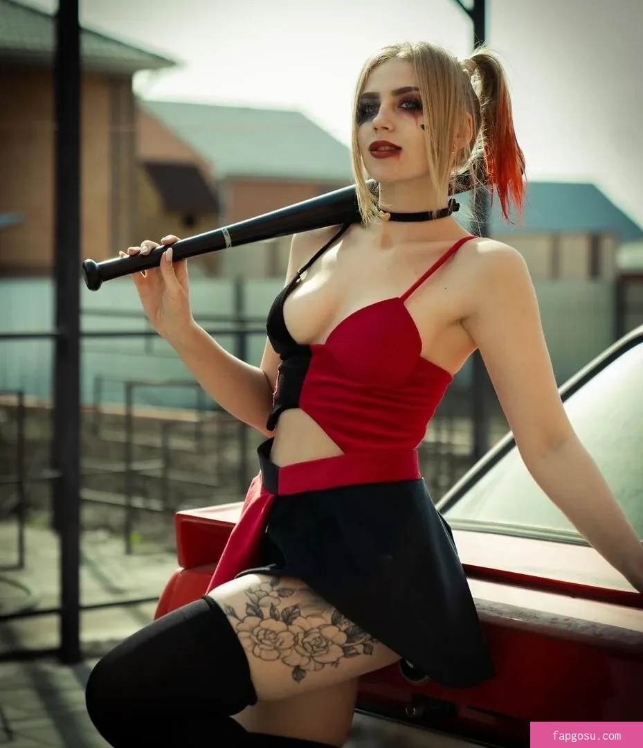 Yuliya Fox