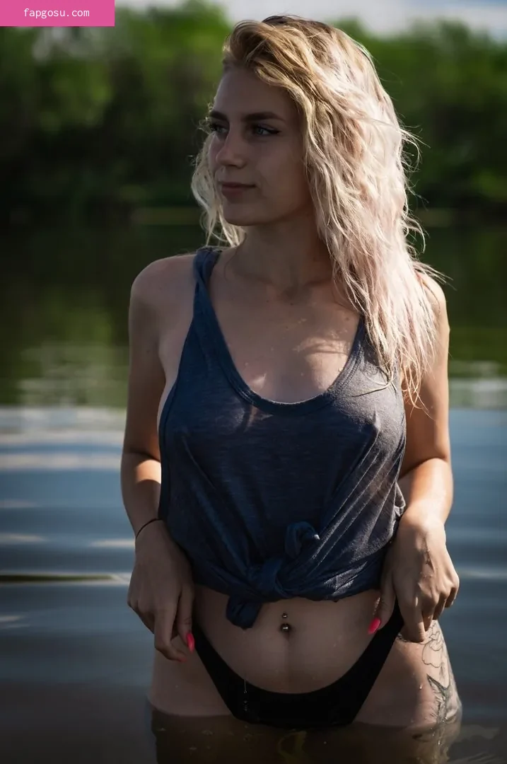 Yuliya Fox