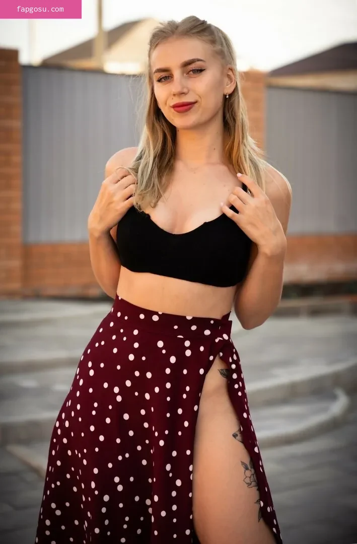 Yuliya Fox