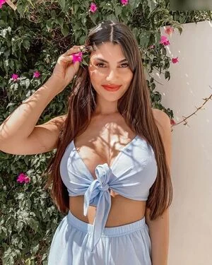 Yeliz Koc content
