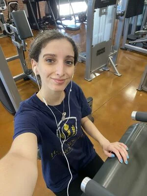 Yanellis Linares content