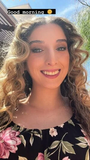 Yanellis Linares content