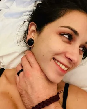 Yana Mori content