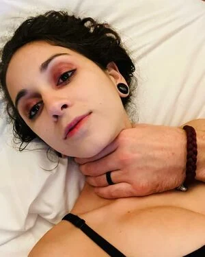 Yana Mori content