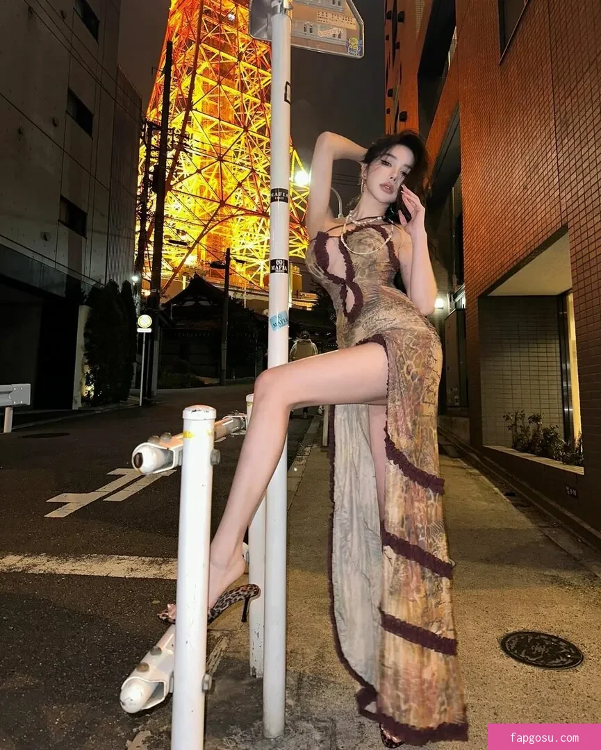 Yuan Sayuki Weme