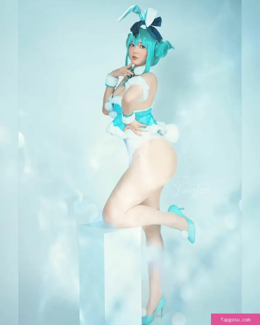 Ying Tze