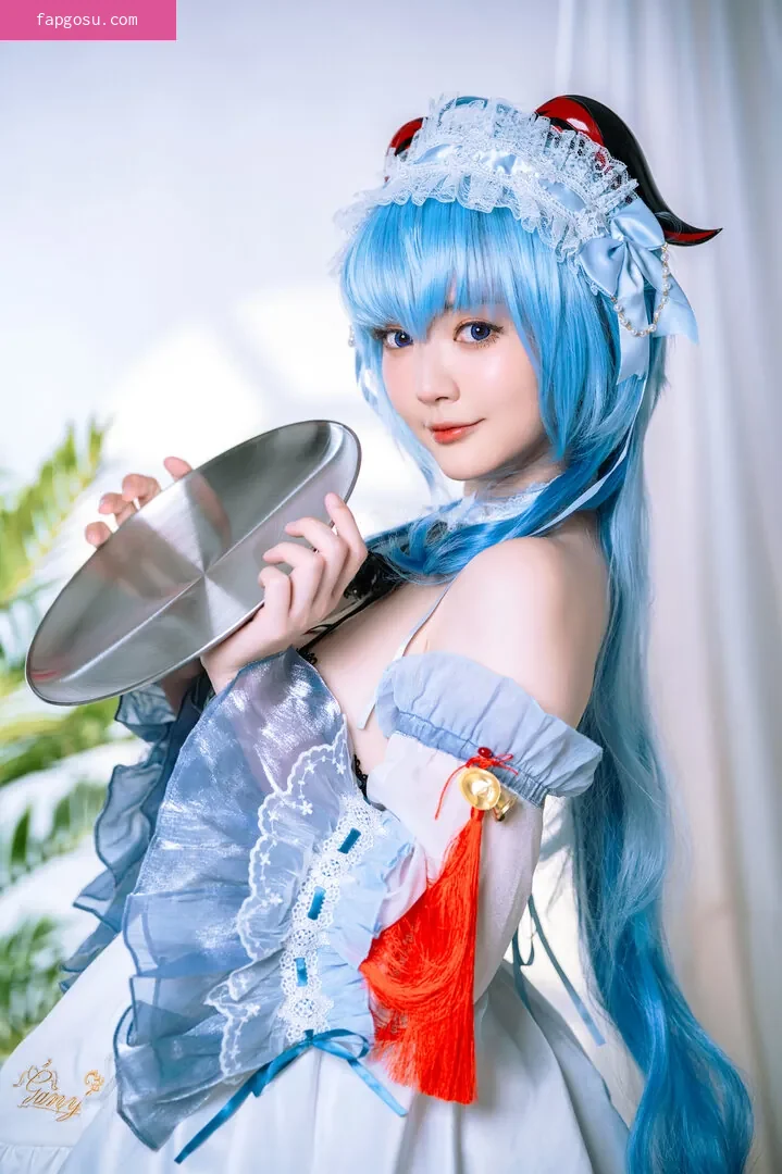 Ying Tze