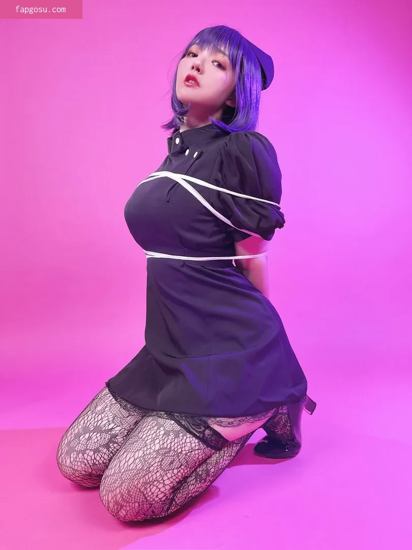 Ying Tze