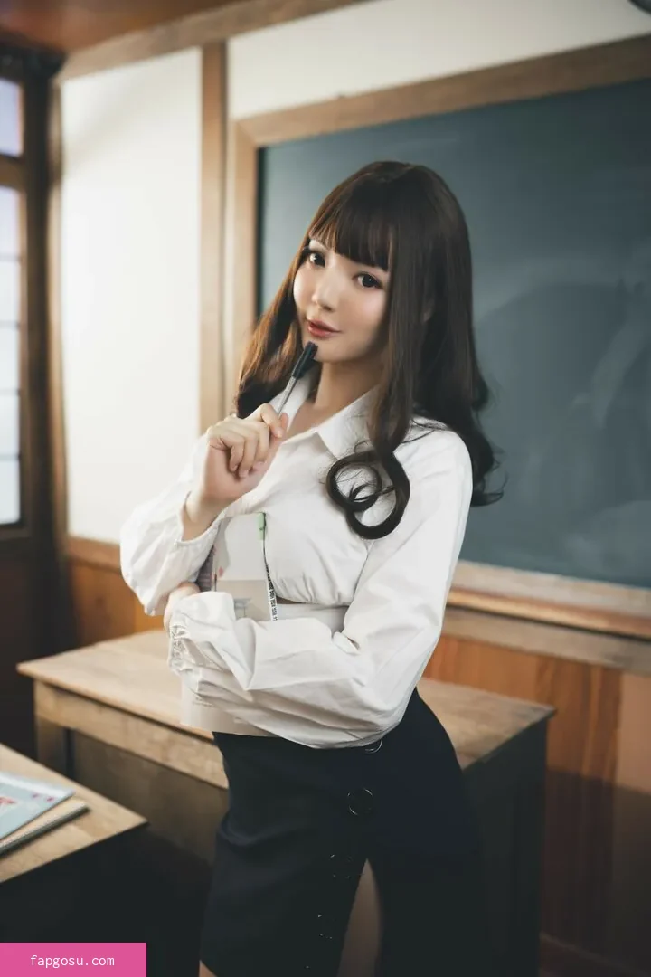 Ying Tze