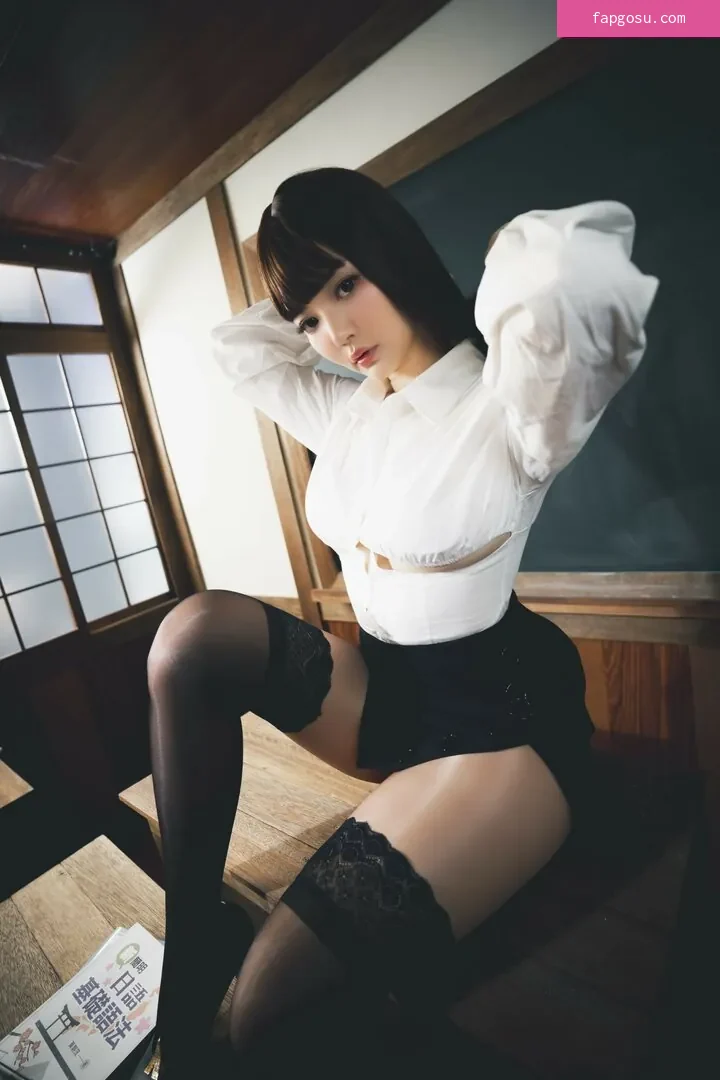 Ying Tze