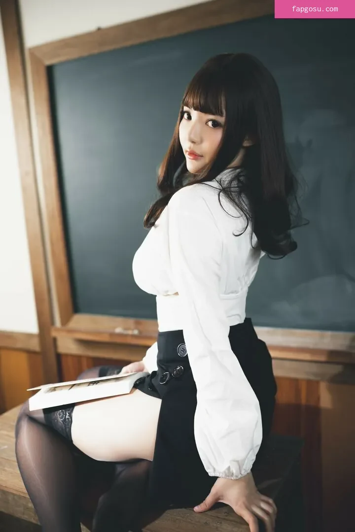 Ying Tze