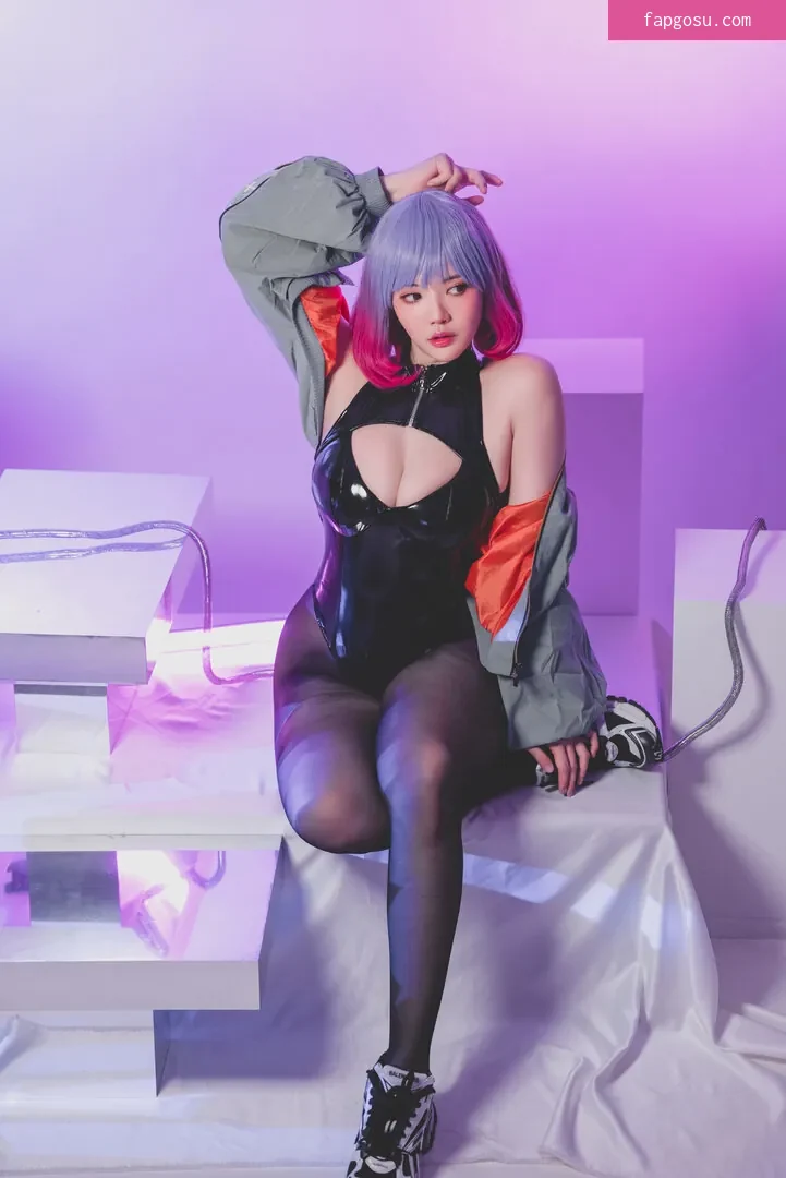 Ying Tze