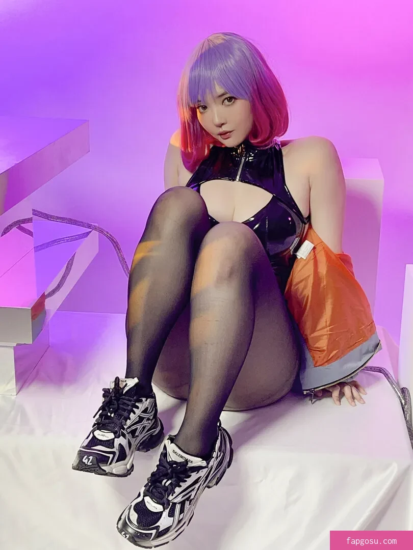 Ying Tze