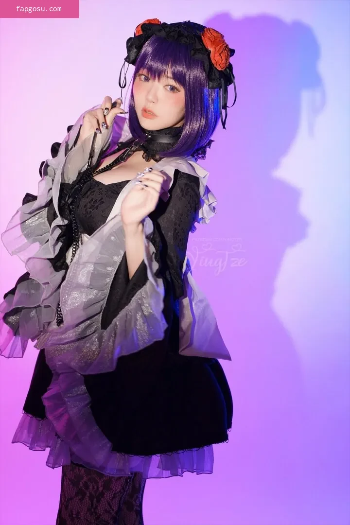 Ying Tze