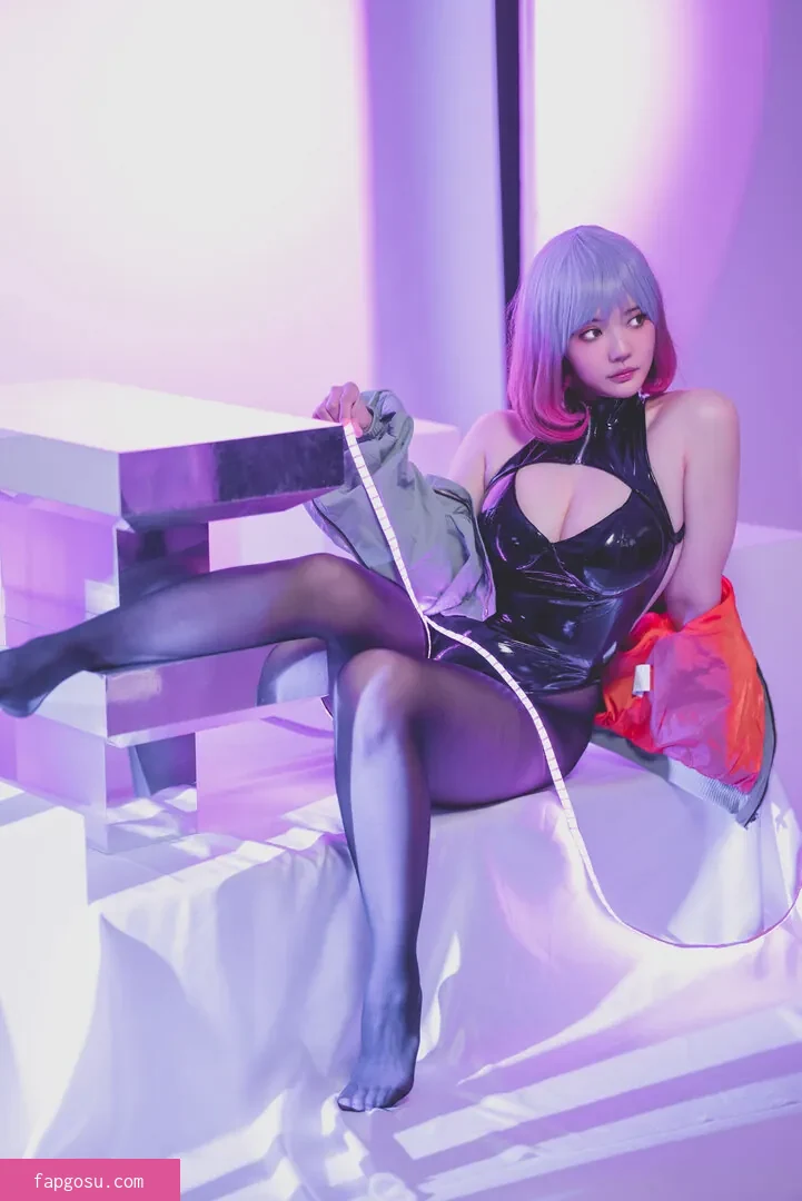 Ying Tze