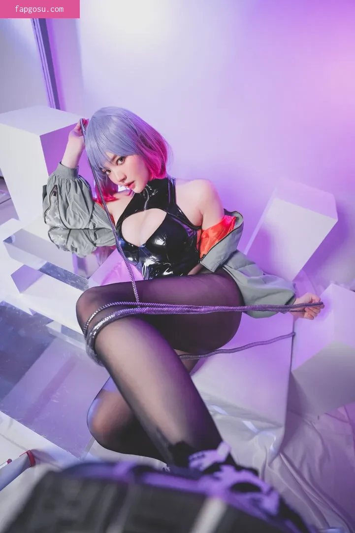 Ying Tze