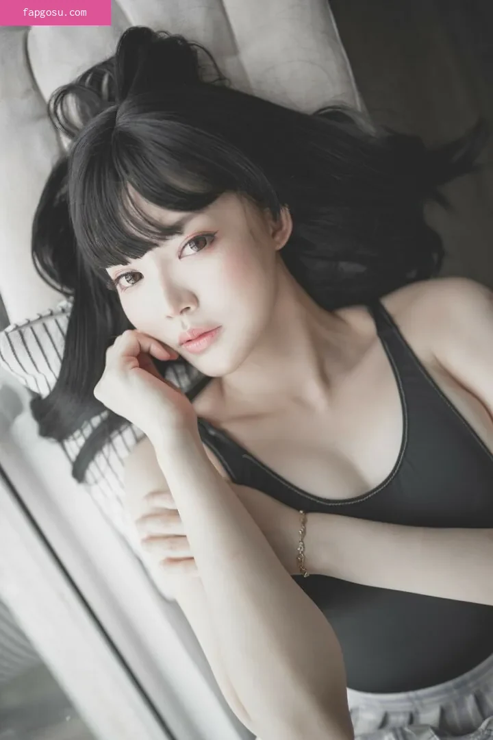 Ying Tze
