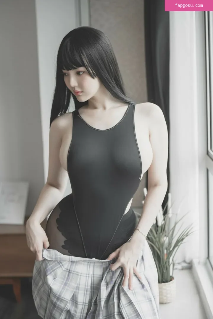 Ying Tze