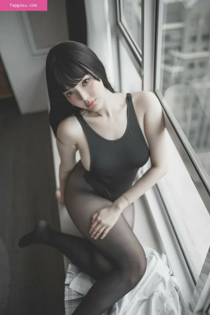 Ying Tze