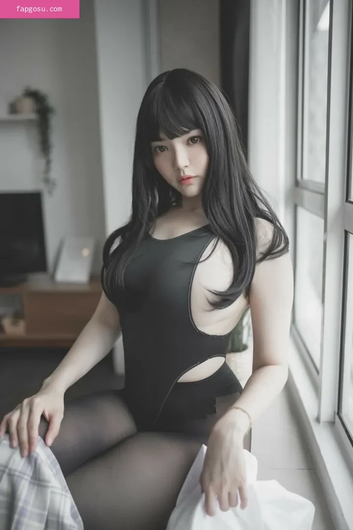 Ying Tze