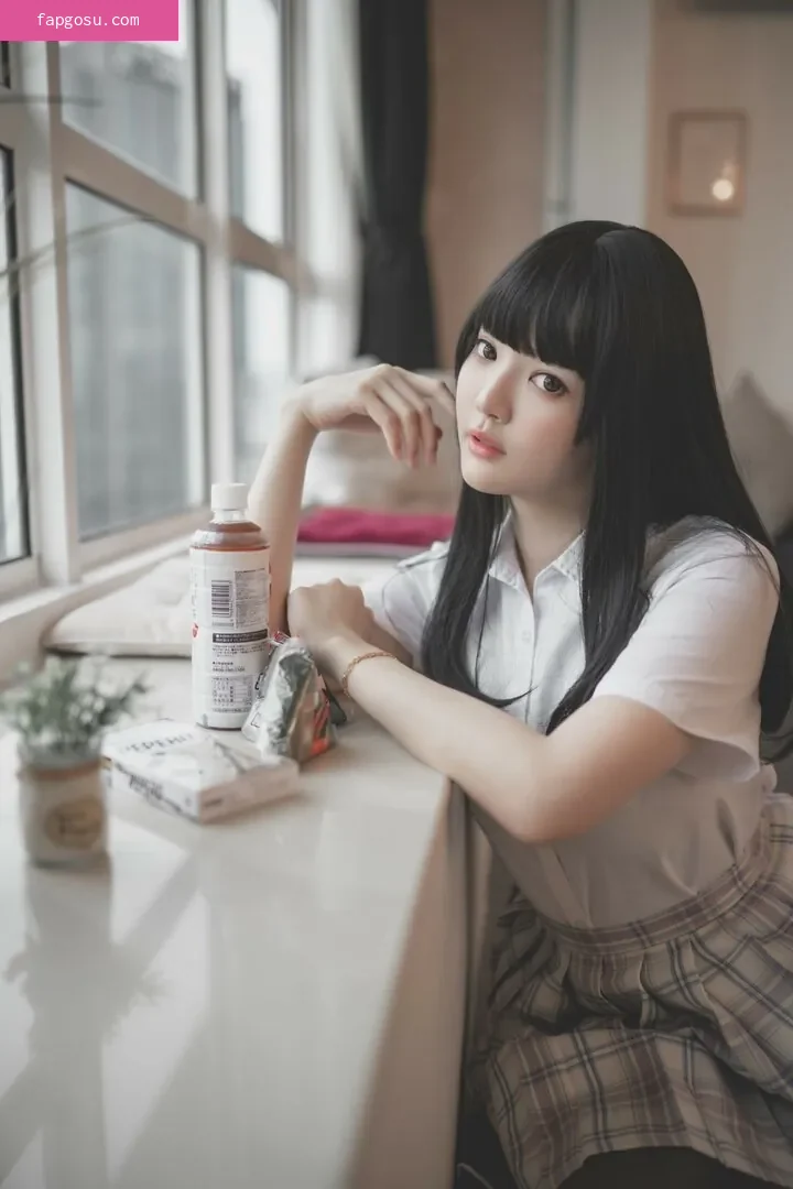 Ying Tze