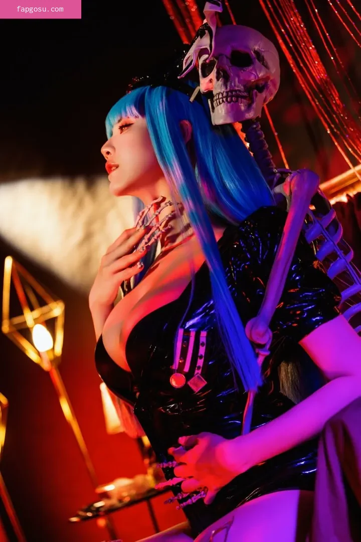 Ying Tze